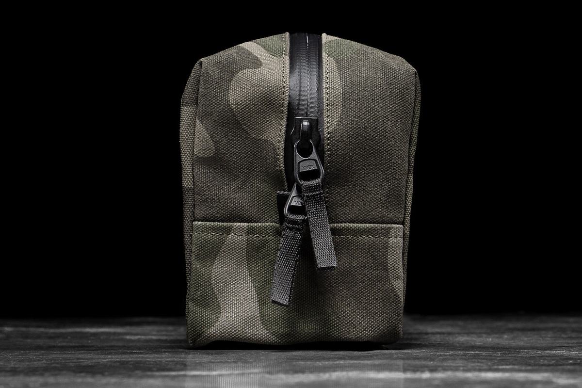 Nobull Waxed Canvas Kit Men's Bags Green Camo | Australia (EH4175)